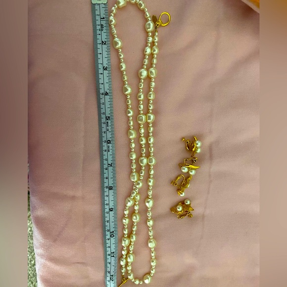 Bundle Lorren Bell Necklace 38 / Two Napier Earrings - Picture 2 of 5